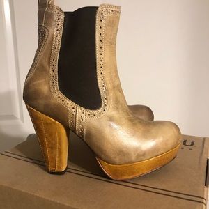 Bedstu Brahmin Platform boot Sz 7